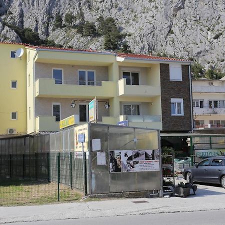 Apartments With A Parking Space Omis - 10362 Экстерьер фото