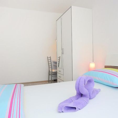 Apartments With A Parking Space Omis - 10362 Номер фото