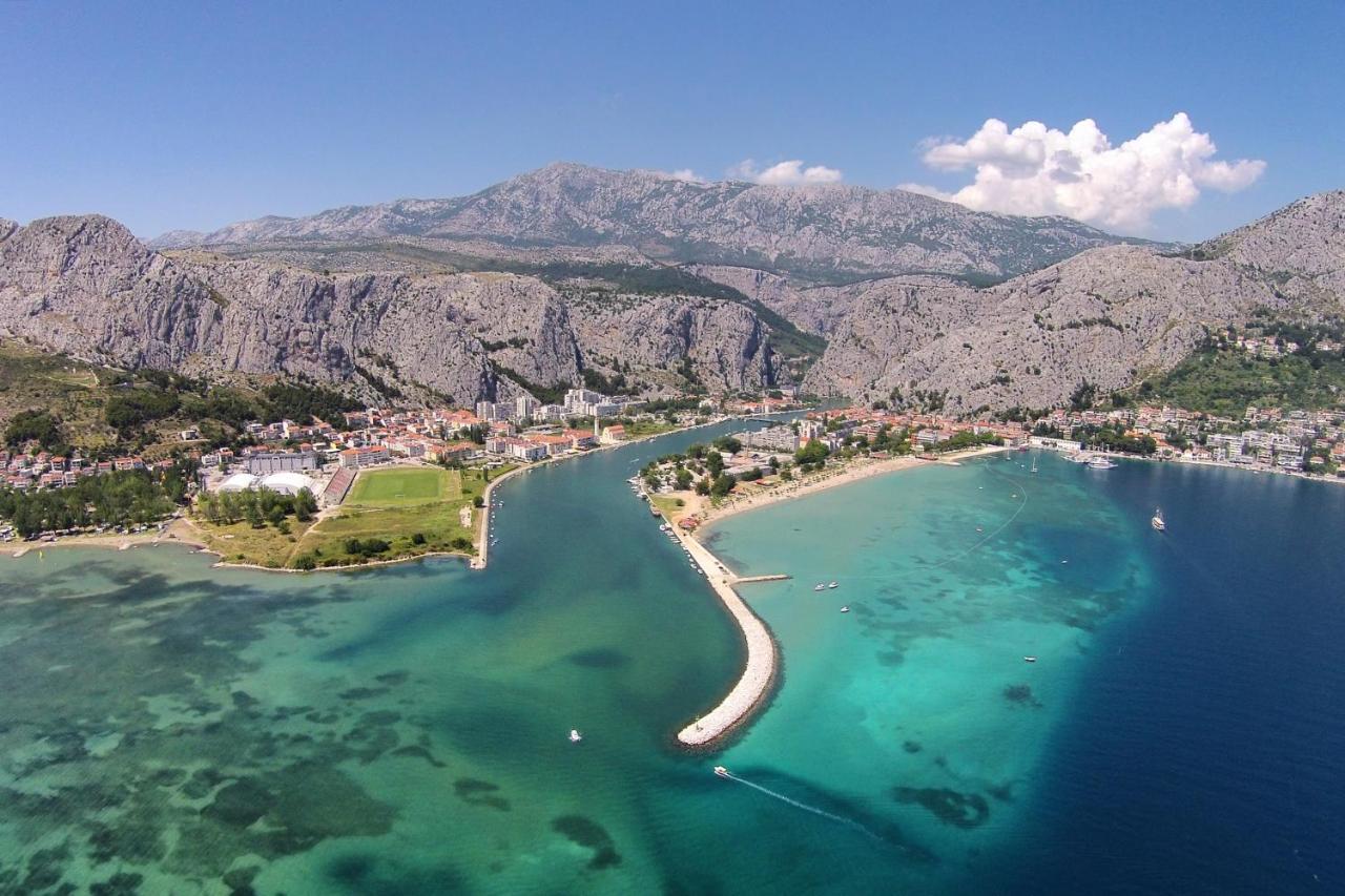 Apartments With A Parking Space Omis - 10362 Экстерьер фото